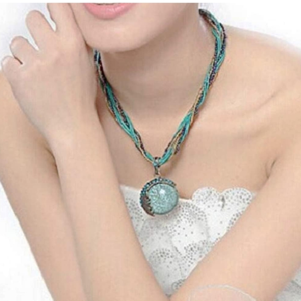 RETRO  BOHEMIAN NECKLACE